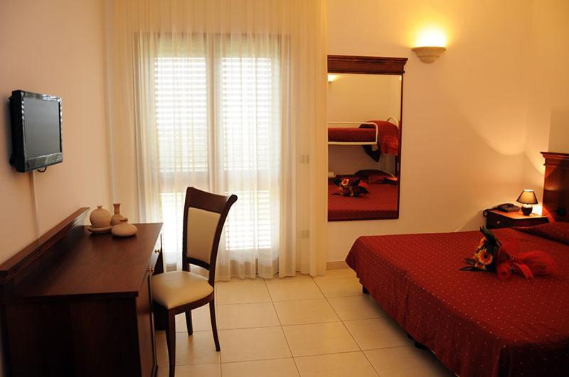 Agri Hotel Conte Salentino Sant Isidoro  Kültér fotó